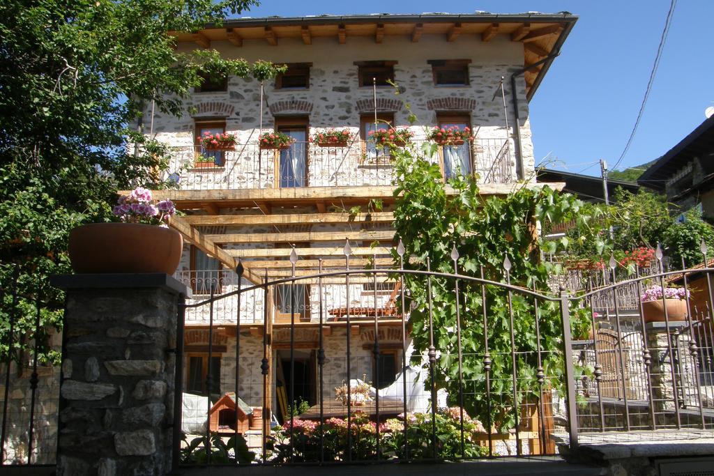 Monte Emilius Alloggio Ad Uso Turistico Vda Saint Christophe N 0002 Eksteriør billede